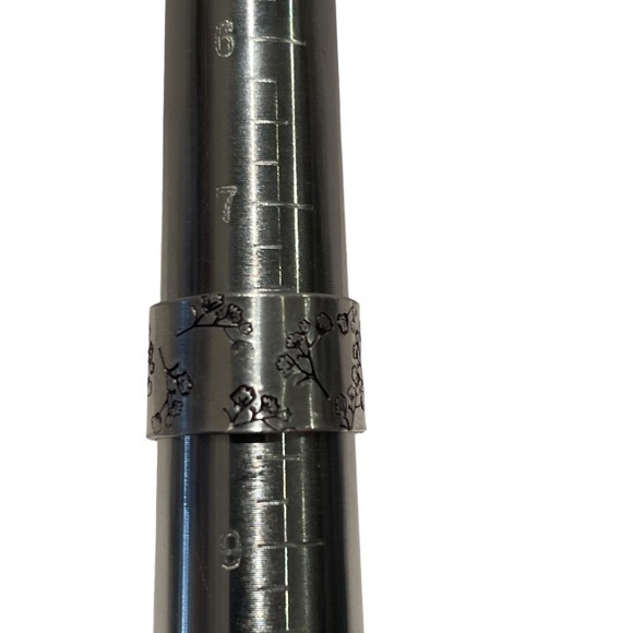 Handmade 8 stamped floral silver‎ adjustable hypoallergenic wide cuff ring - Picture 2 of 7